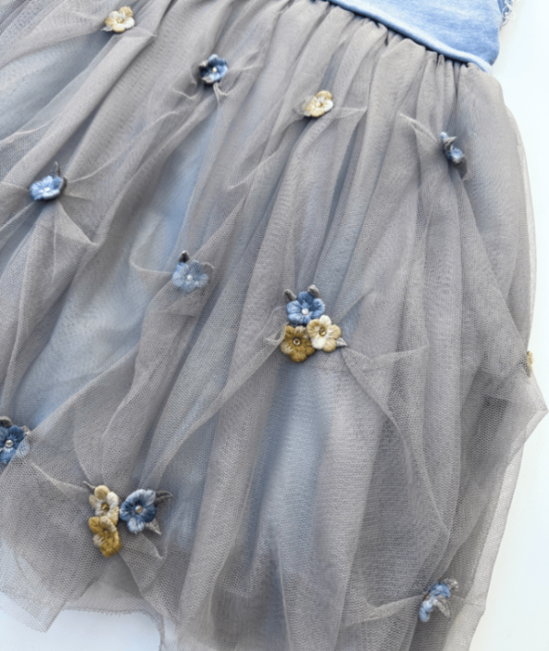 Rüschenkleid ~ 122/128 ~ Monnalisa