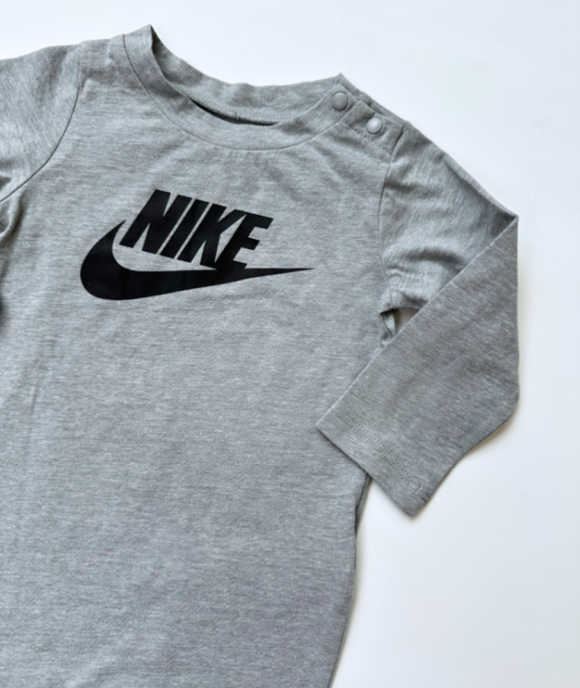 Strampler ~ 80/86 ~ Nike