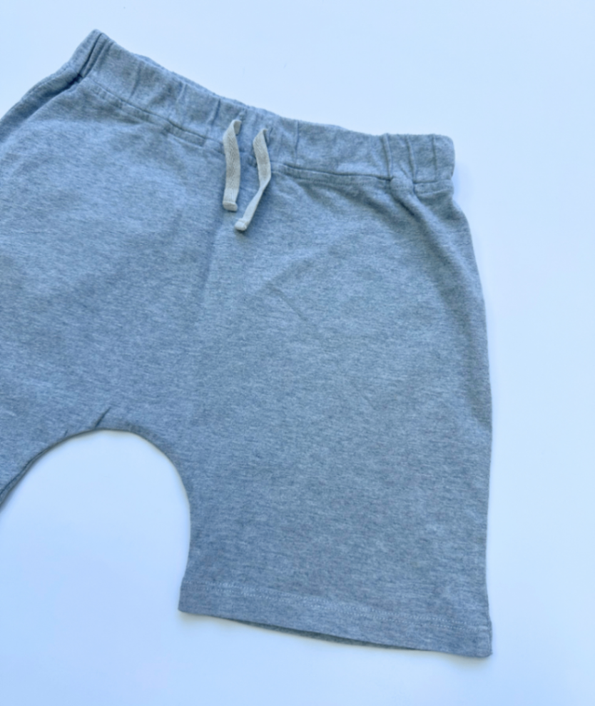 Short ~ 110/116 ~ Gray Label