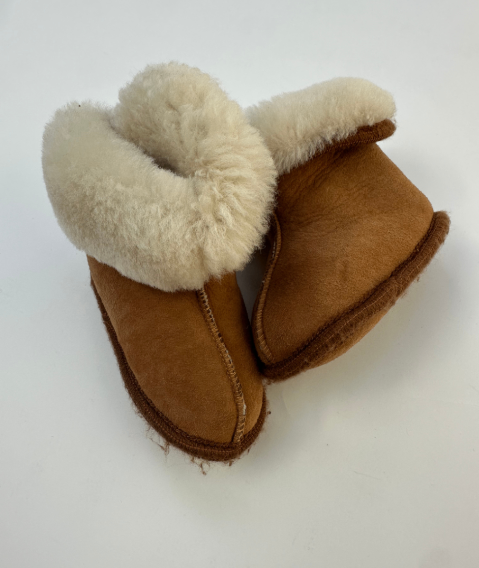 Lammfellschuhe ~ 50/56 ~ No Name