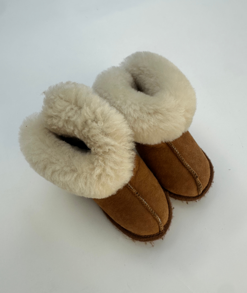 Lammfellschuhe ~ 50/56 ~ No Name