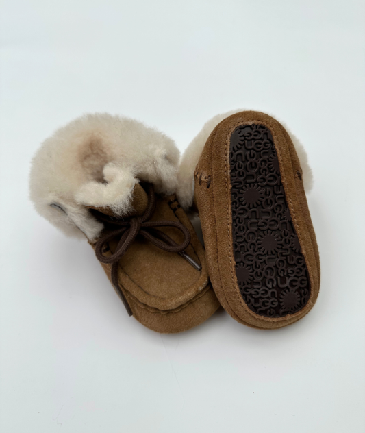 Krabbelschuh ~ 18 ~ UGG
