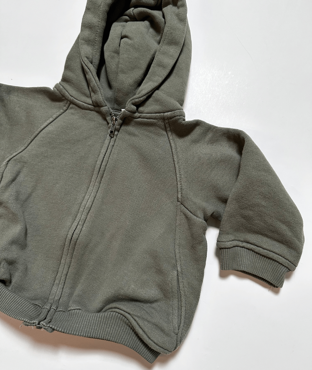 Kapuzenzipper ~ 62/68 ~ Zara