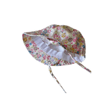 Sonnenhut in Weiß mit Blumenprint von Pusblu in der Größe 44/45 in der Detailansicht